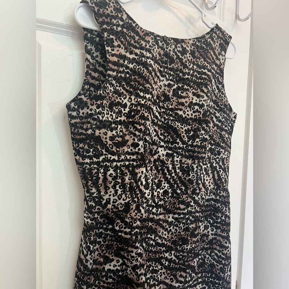 EUC Designer Santorelli Luna Sheath Dress in Neutral Animal Leopard Print Size 6